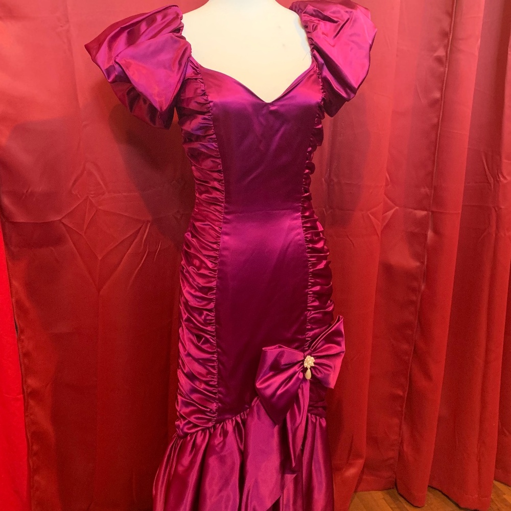 Beautiful 80's Vintage Dress